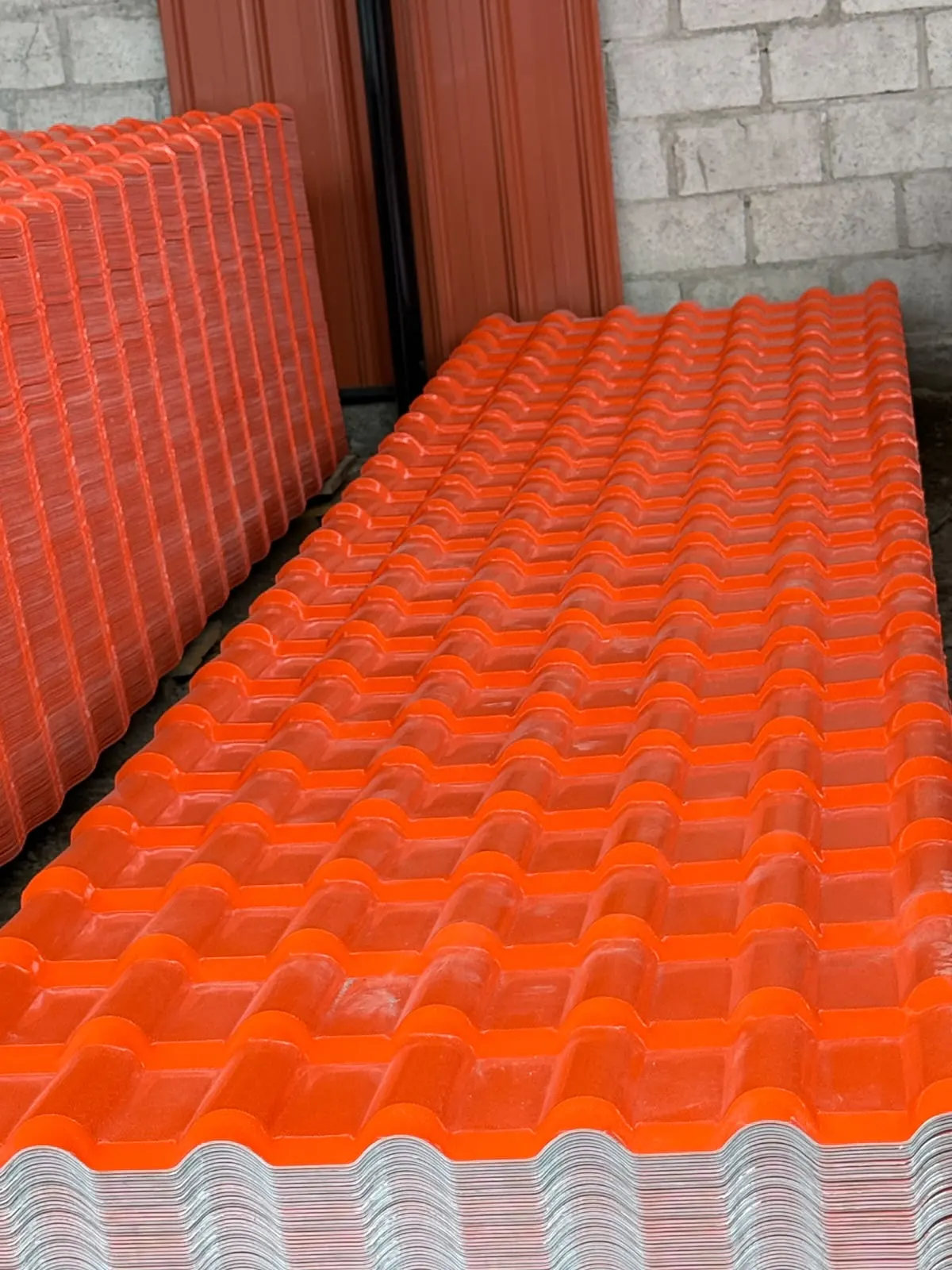 Cómo instalar teja española PVC: guía práctica para un techo sin goteras